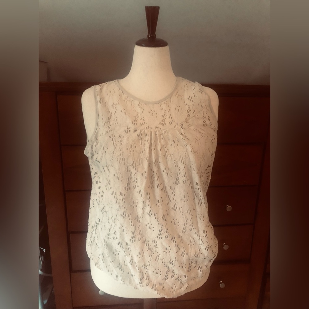 Sleeveless Lace-Overlay Camisole in Cream